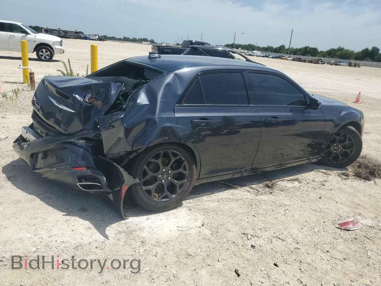 2019 CHRYSLER 300 - VIN: 2C3CCAGG4KH538331 - Фото 3