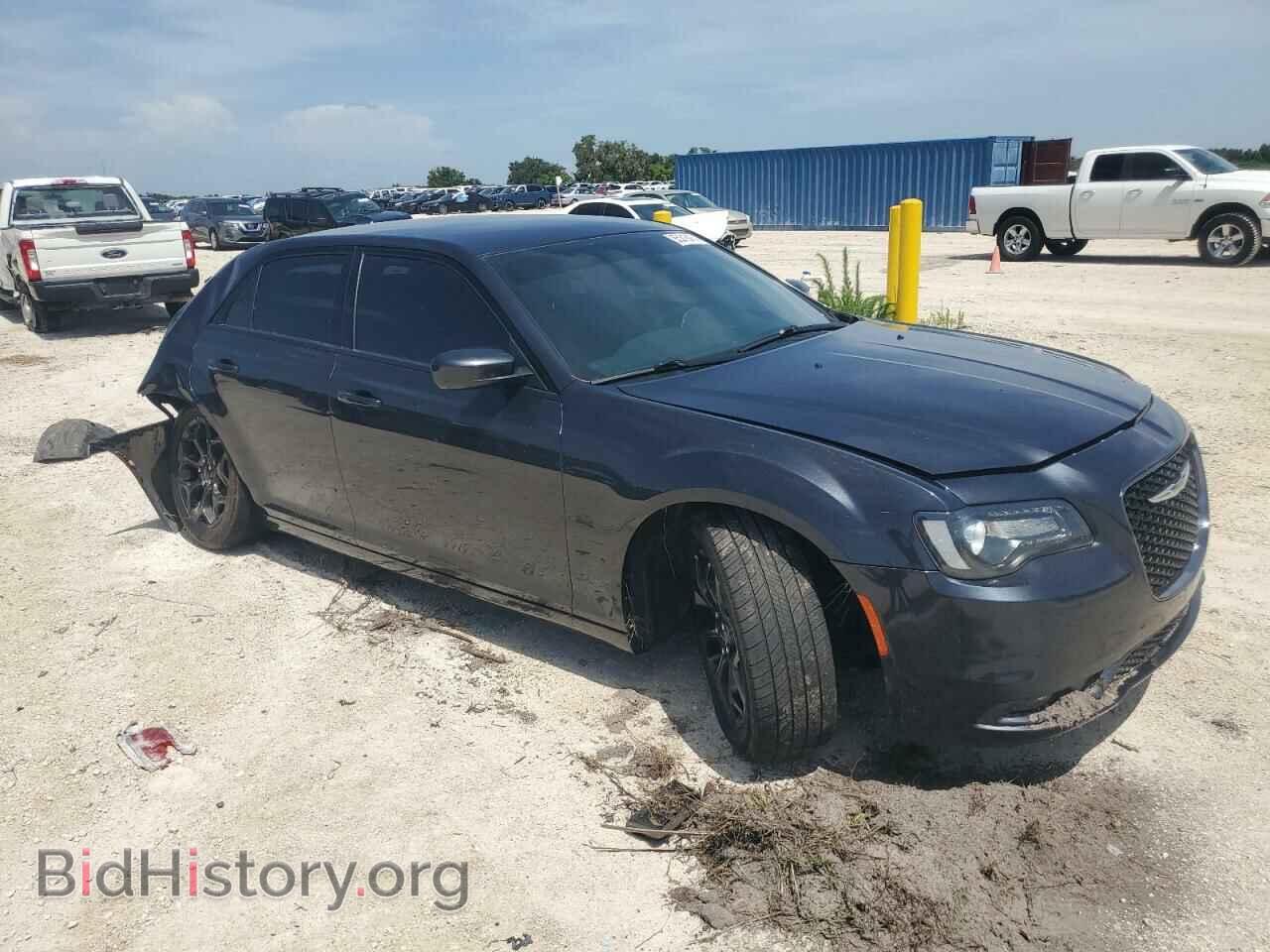 2019 CHRYSLER 300 - VIN: 2C3CCAGG4KH538331 - Фото 4