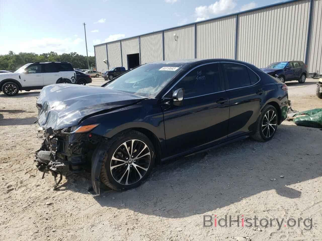 Photo 4T1B11HK7JU574019 - TOYOTA CAMRY 2018