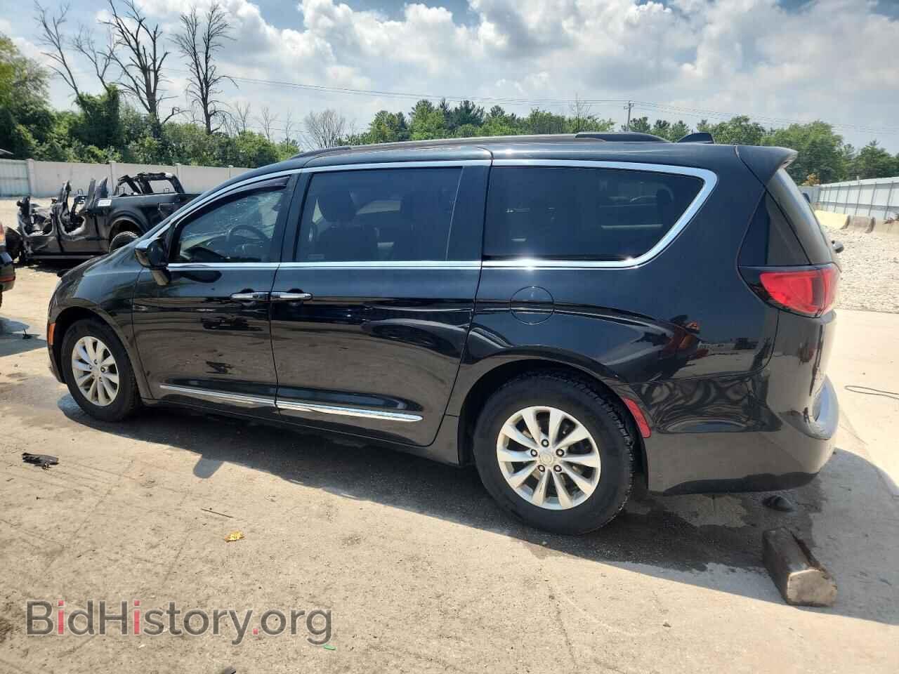 2017 CHRYSLER PACIFICA - VIN: 2C4RC1BG7HR526724 - Photo 2