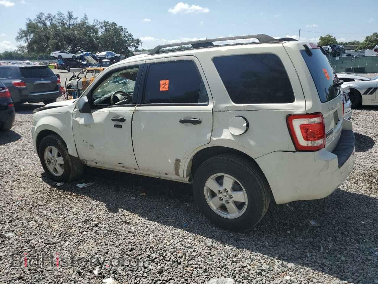 2011 FORD ESCAPE - VIN: 1FMCU0D79BKB30029 - Photo 2