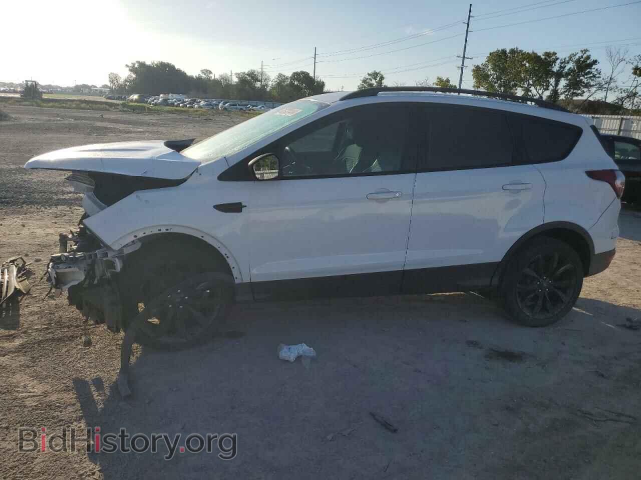 Фотография 1FMCU0G90HUE64850 - FORD ESCAPE 2017