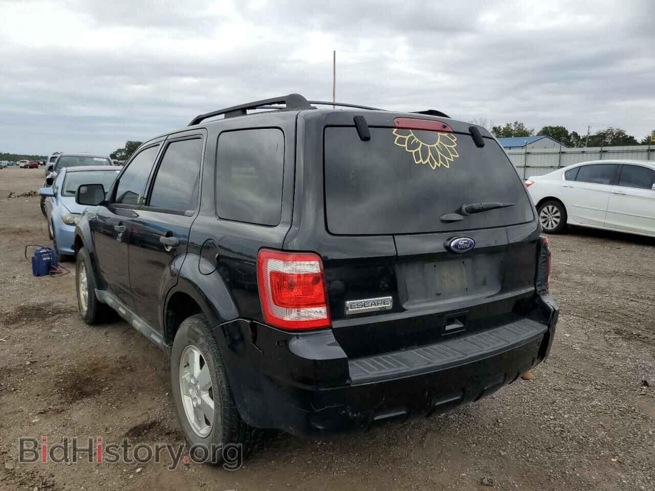 2011 FORD ESCAPE - VIN: 1FMCU0D70BKB51092 - Фото 3