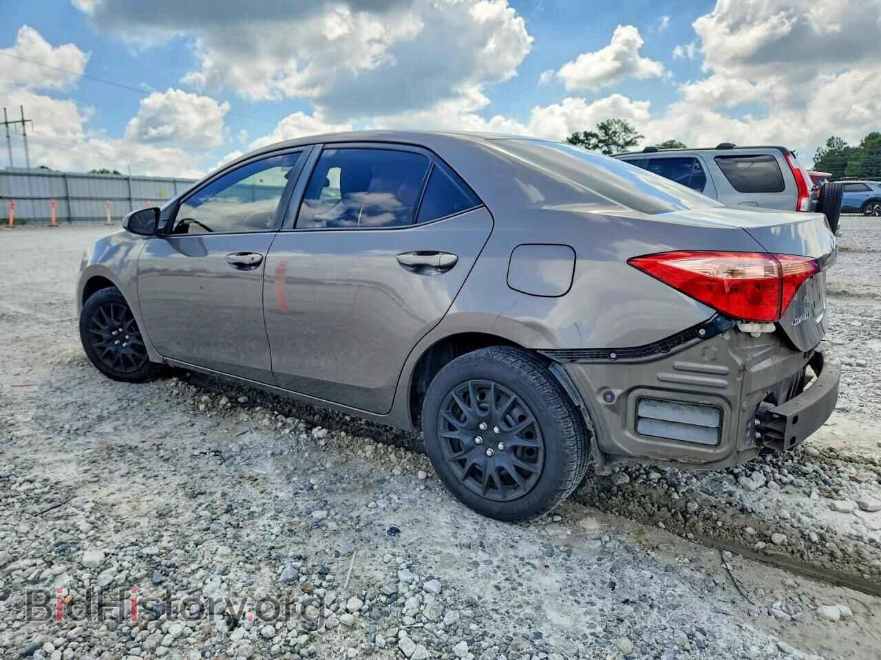 2017 TOYOTA COROLLA - VIN: 2T1BURHEXHC847711 - Photo 2