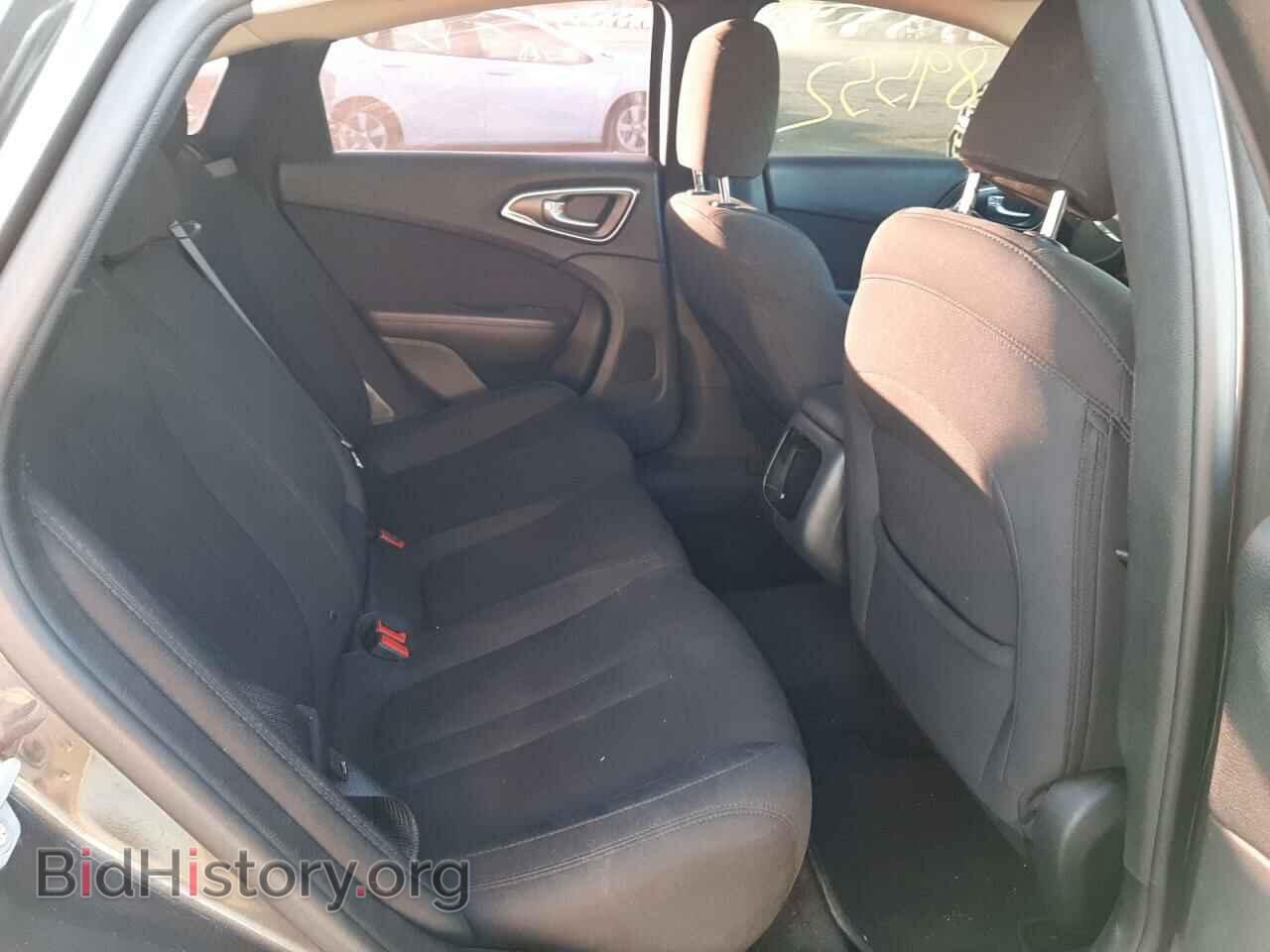 2016 CHRYSLER 200 - VIN: 1C3CCCAB7GN164773 - Фото 6