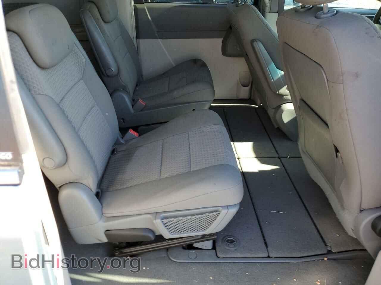 2008 CHRYSLER MINIVAN - VIN: 2A8HR54P18R671667 - Фото 6