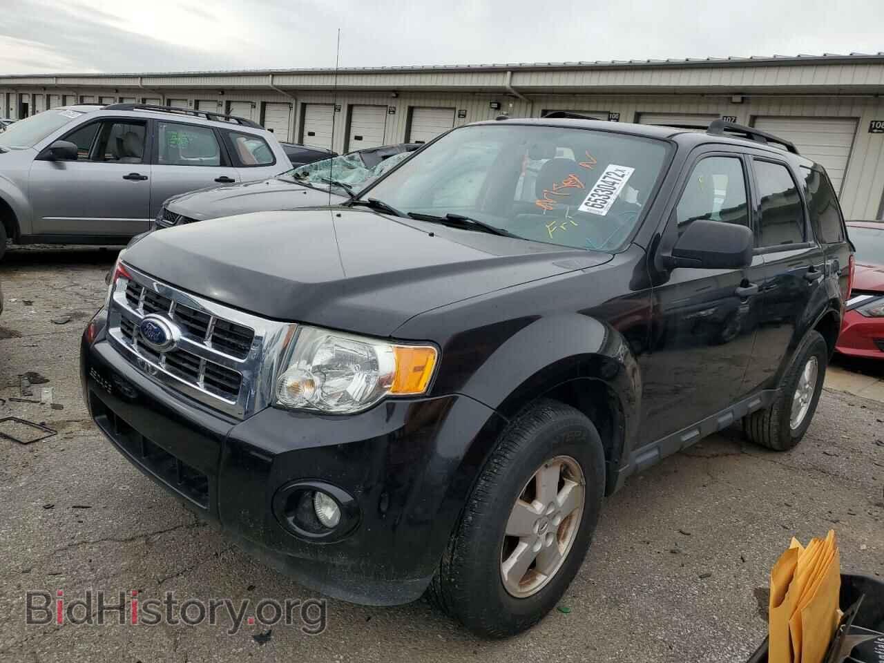 2011 FORD ESCAPE - VIN: 1FMCU0D77BKA67321 - Фото 2