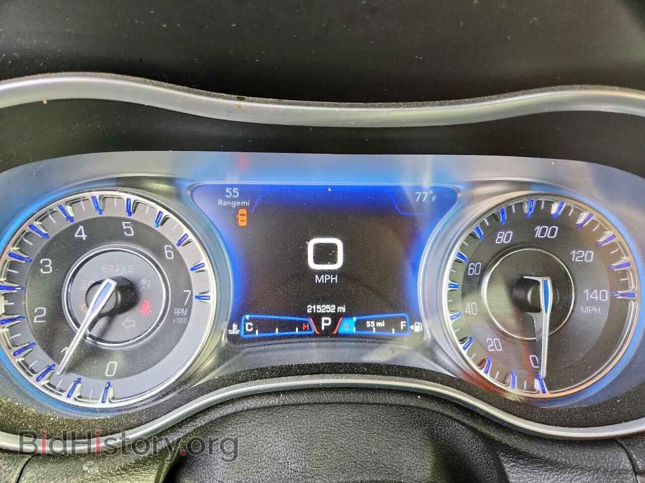 2019 CHRYSLER 300 - VIN: 2C3CCAAG6KH610221 - Фото 9