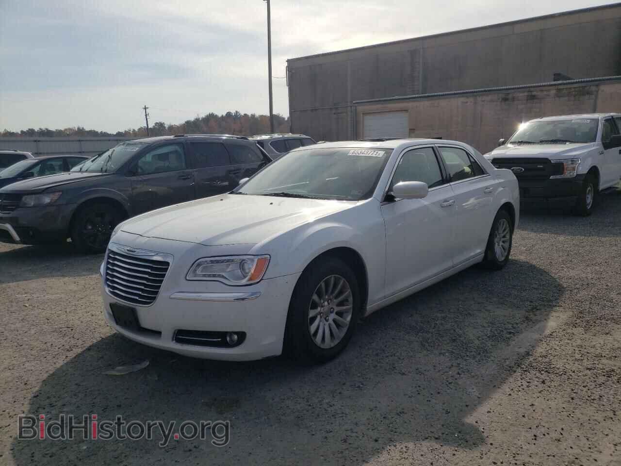 2013 CHRYSLER 300 - VIN: 2C3CCAAG0DH532702 - Фото 2