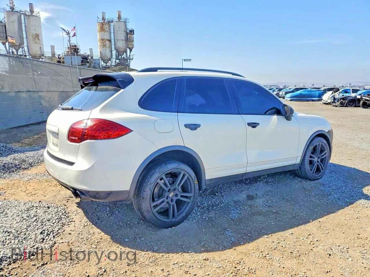 2011 PORSCHE CAYENNE - VIN: WP1AB2A22BLA52708 - Photo 3