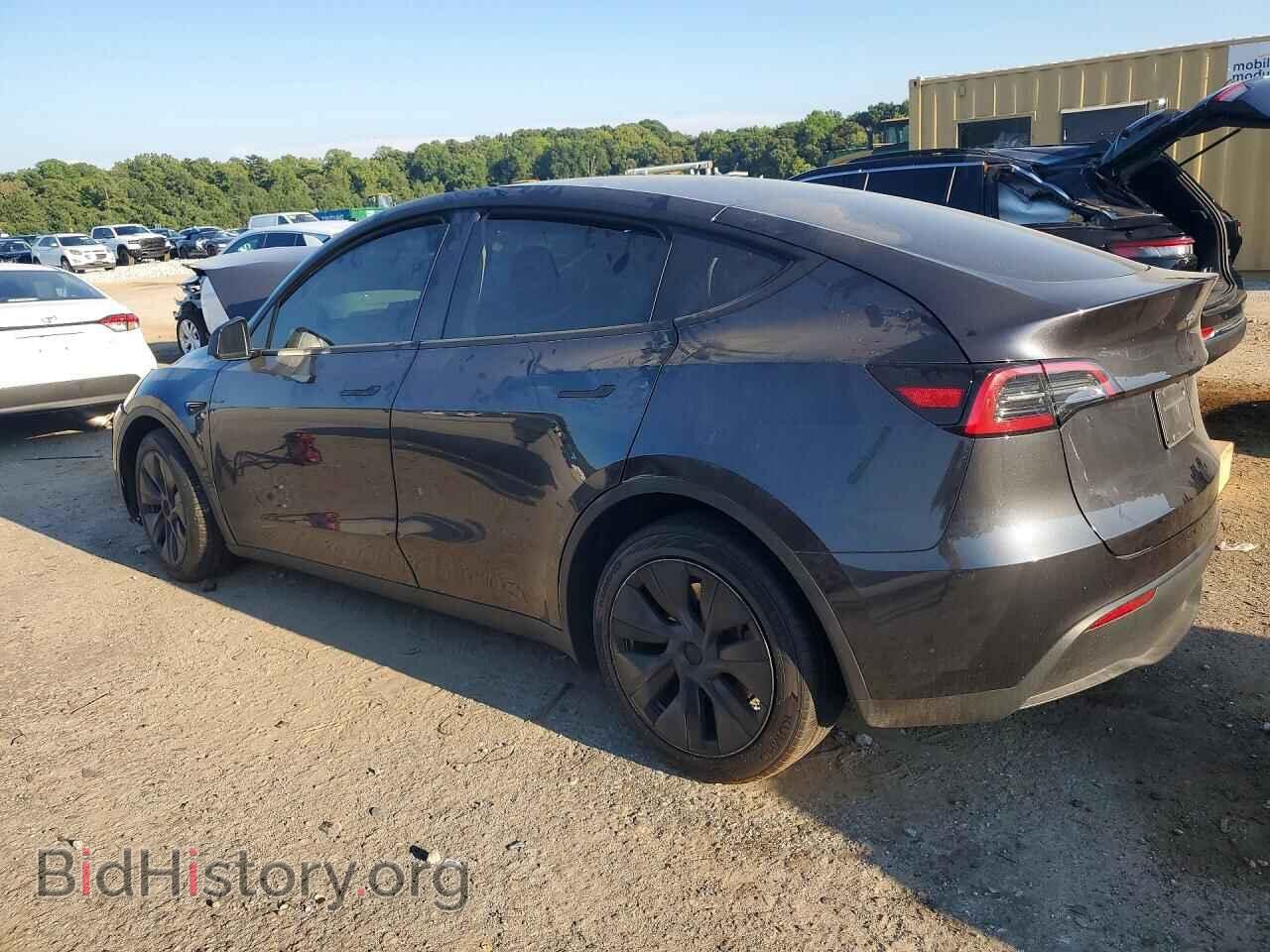 2024 TESLA MODEL Y - VIN: 7SAYGDEE7RF152157 - Photo 2
