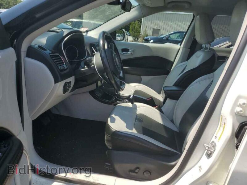 2020 Jeep COMPASS (VIN 3C4NJCCBXLT110384) — фото 7 из 13
