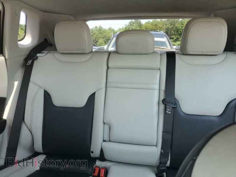2020 Jeep COMPASS (VIN 3C4NJCCBXLT110384) — фото 10 из 13
