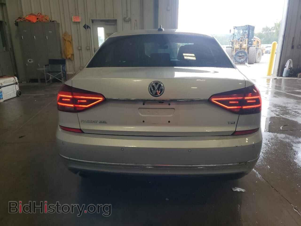 2017 VOLKSWAGEN PASSAT - VIN: 1VWCT7A32HC039136 - Фото 6