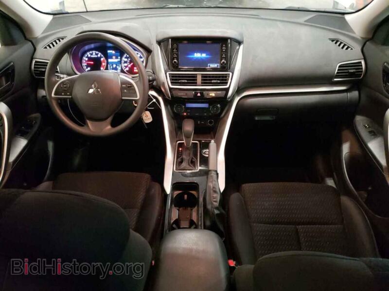 2018 Mitsubishi ECLIPSE (VIN JA4AT3AA7JZ063124) — фото 8 из 12