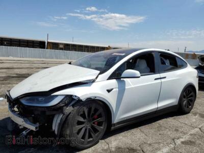 2024 Tesla MODEL X, белый — VIN 7SAXCBE64RF442098, Copart