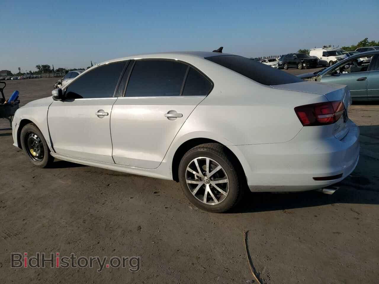 2017 VOLKSWAGEN JETTA - VIN: 3VWDB7AJ9HM367903 - Photo 2