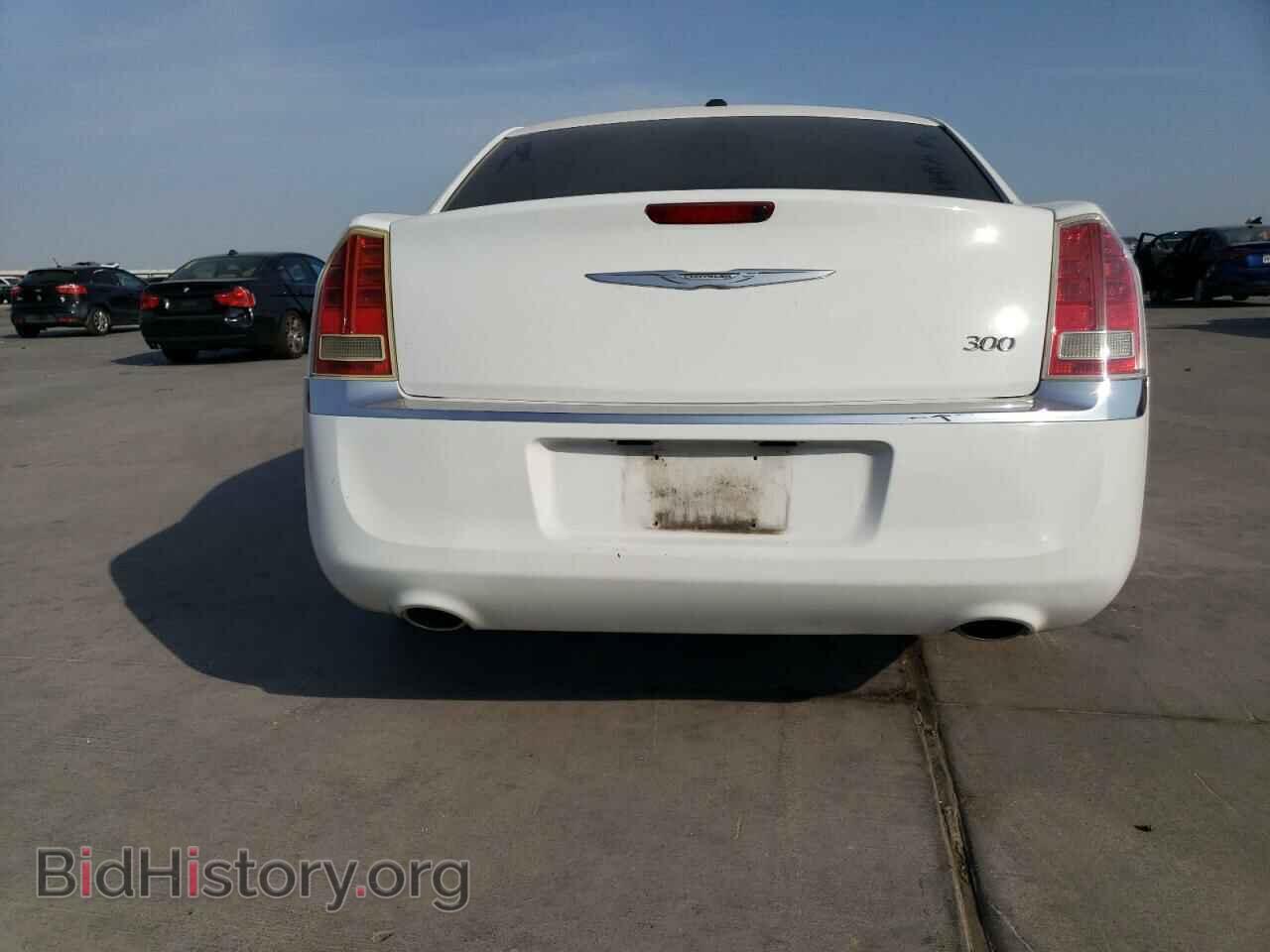 2013 CHRYSLER 300 - VIN: 2C3CCAAG2DH532930 - Фото 6