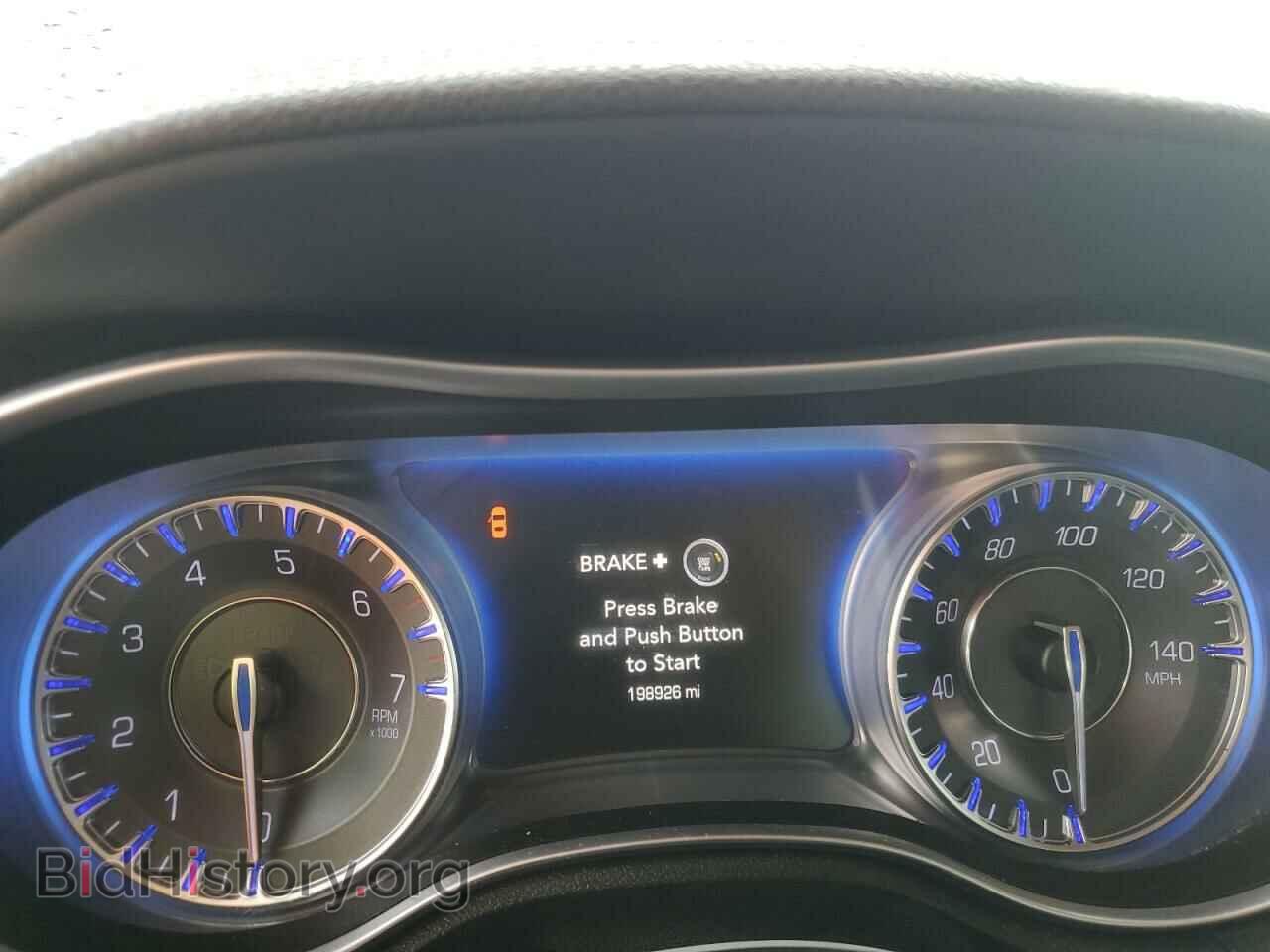 2016 CHRYSLER 300 - VIN: 2C3CCAKG4GH208509 - Фото 9
