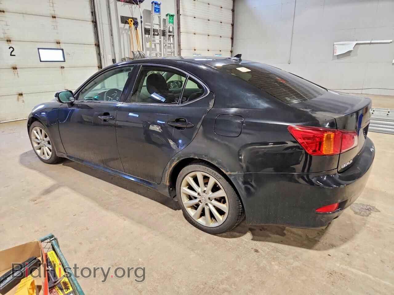 2010 LEXUS IS - VIN: JTHCF5C25A2034090 - Photo 2