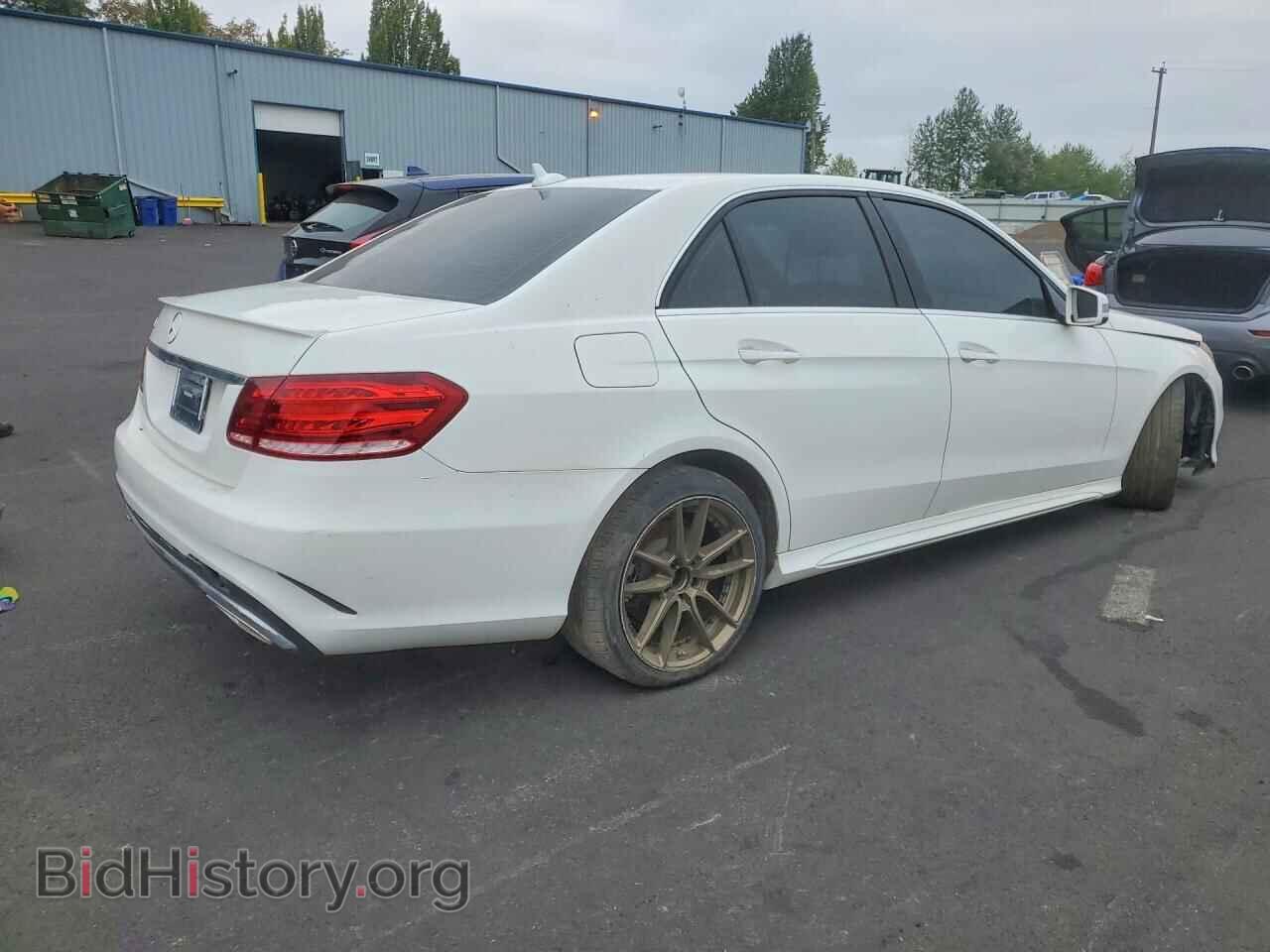 2014 MERCEDES-BENZ E-CLASS - VIN: WDDHF5KB1EA796357 - Фото 3