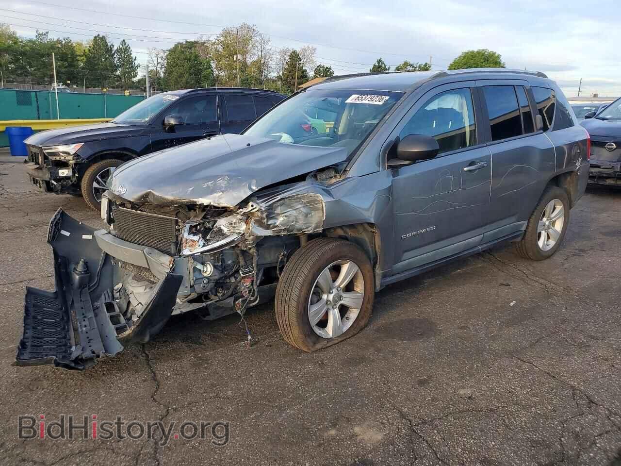 Photo 1J4NT1FB2BD260711 - JEEP COMPASS 2011