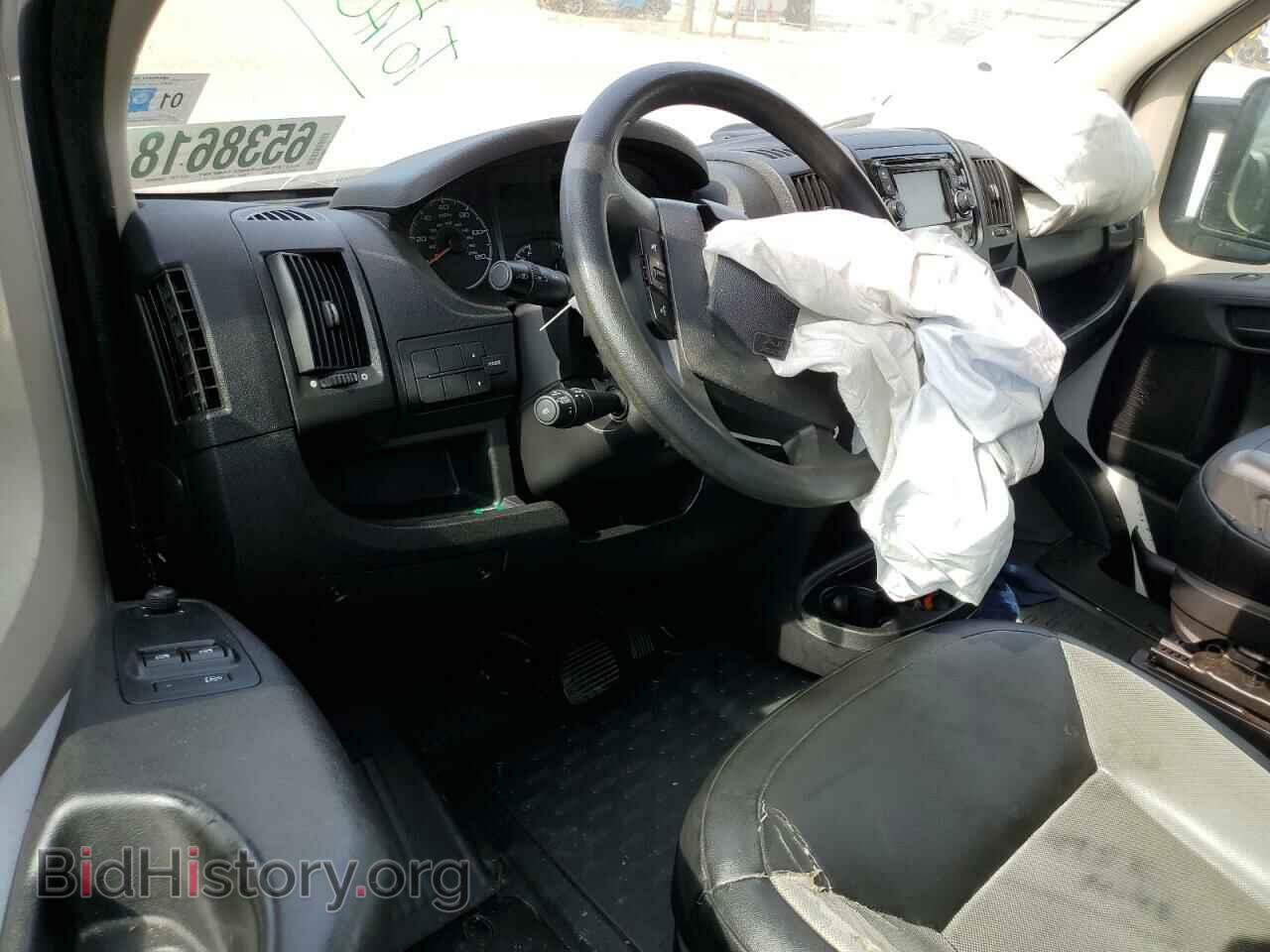 2017 RAM All Models - VIN: 3C6URVJG9HE501446 - Фото 8