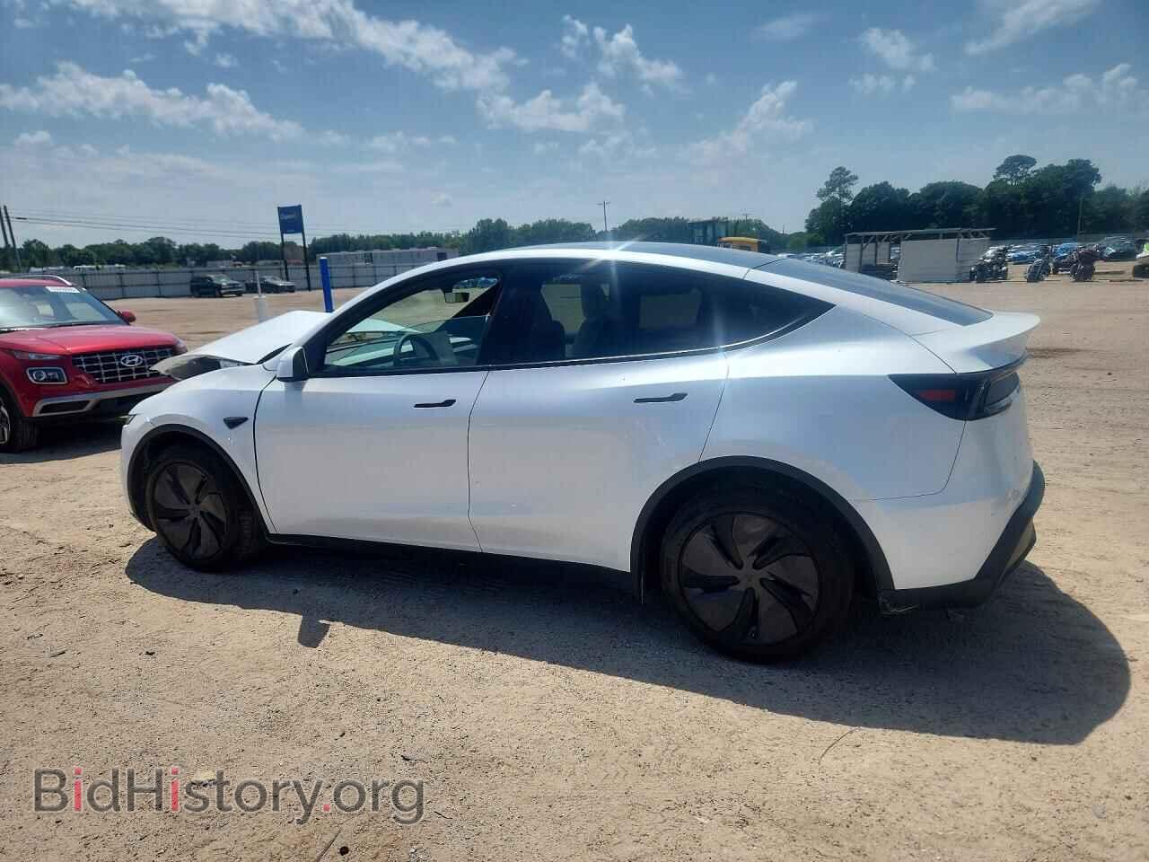 2026 TESLA MODEL Y - VIN: 7SAYGDEDXTA721756 - Photo 2