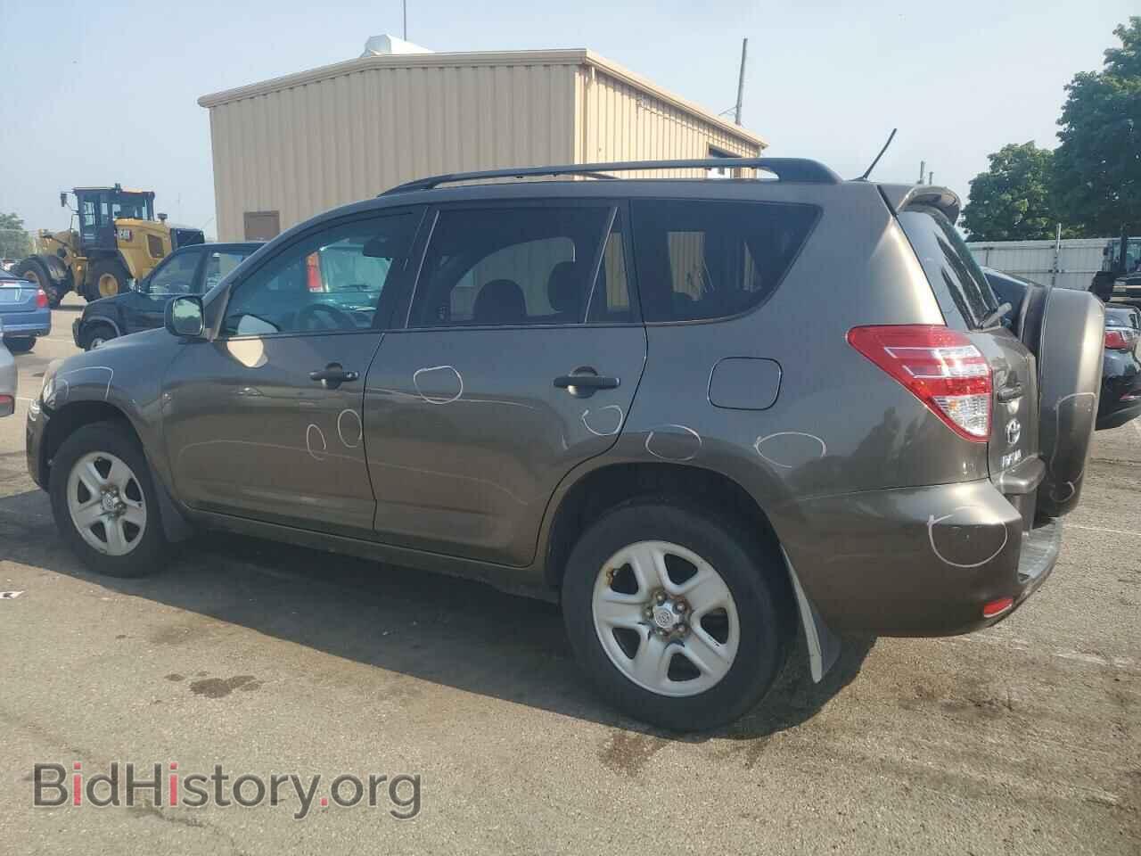 2011 TOYOTA RAV4 - VIN: 2T3BF4DV8BW083437 - Фото 2