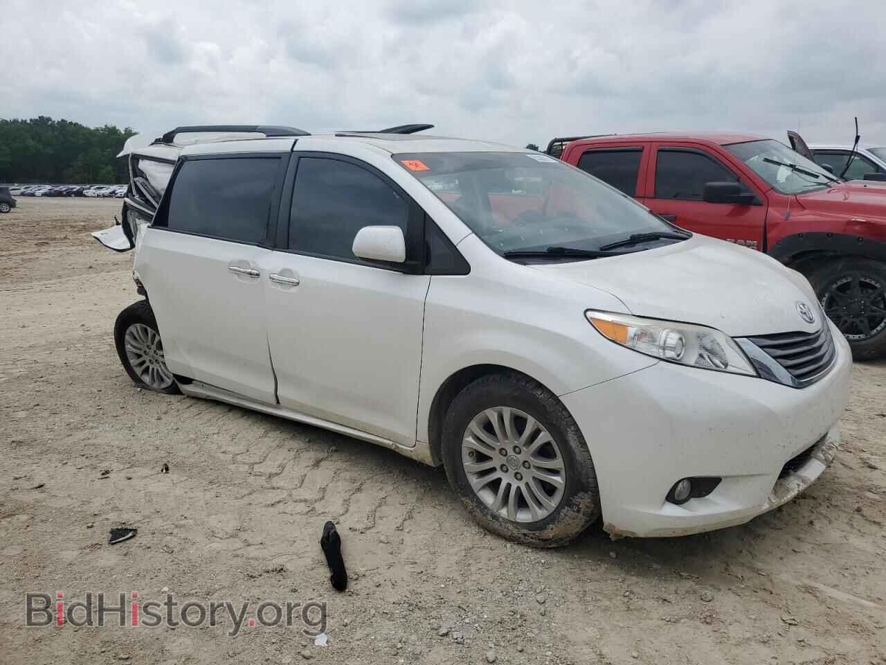 2017 TOYOTA All Models - VIN: 5TDYZ3DC4HS853721 - Фото 4