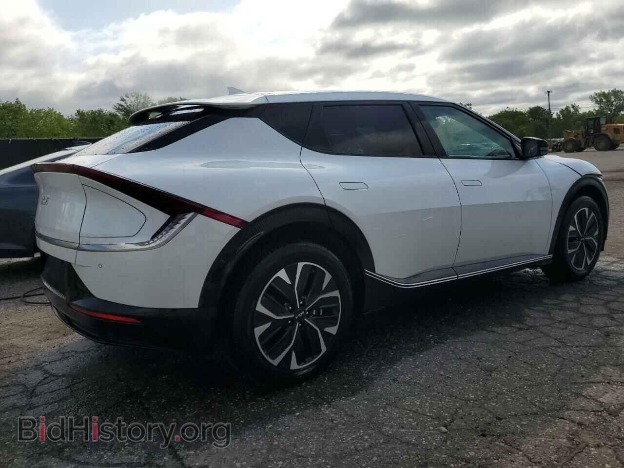 2024 KIA EV6 LIGHT - VIN: KNDC34LA9R5216123 - Фото 3