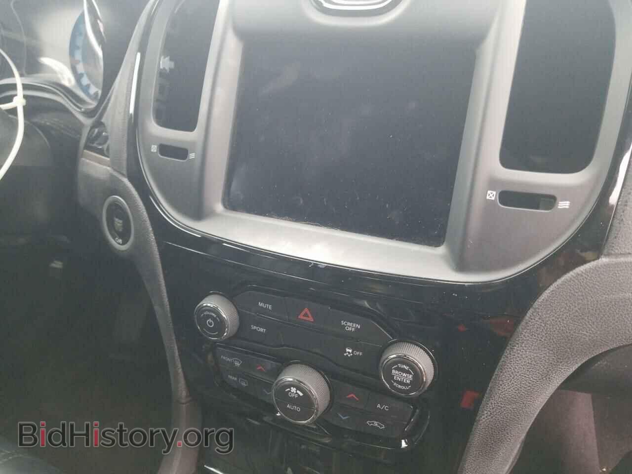 2017 CHRYSLER 300 - VIN: 2C3CCAGG8HH631118 - Фото 9