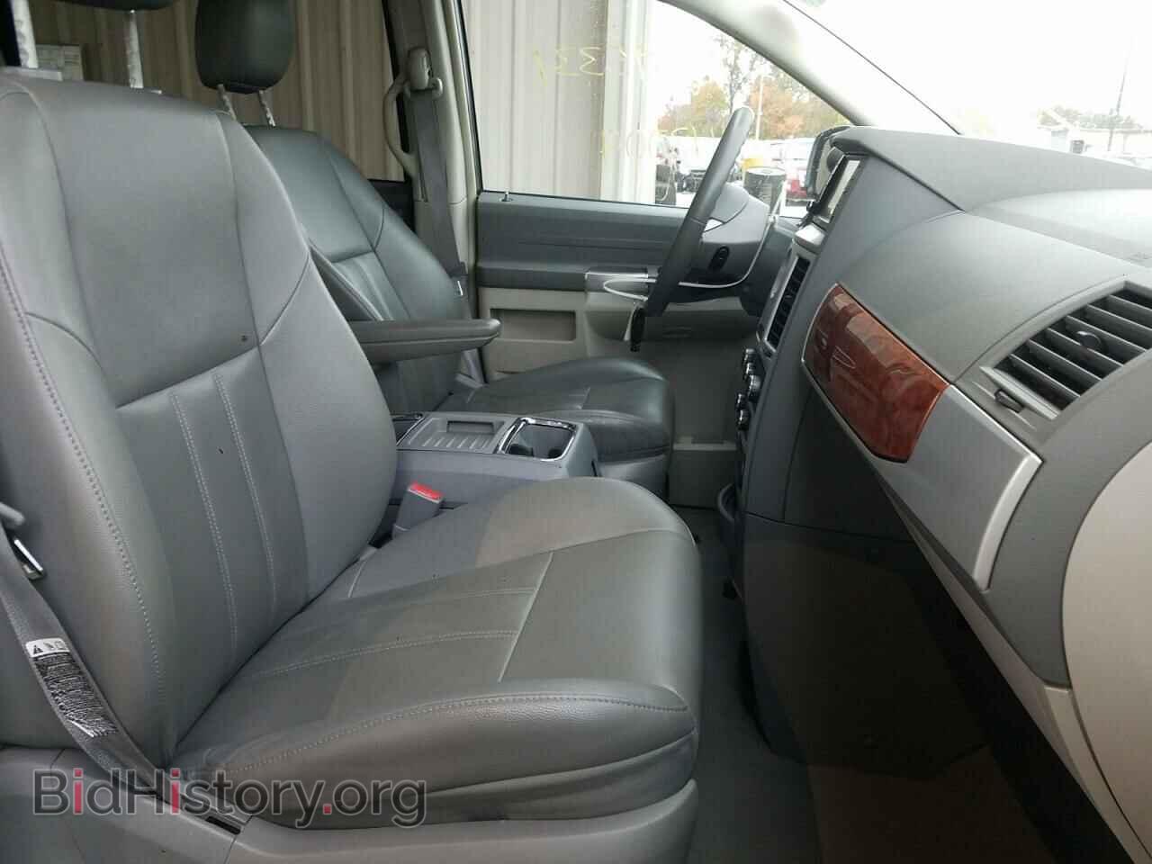 2008 CHRYSLER MINIVAN - VIN: 2A8HR54P48R839107 - Фото 5