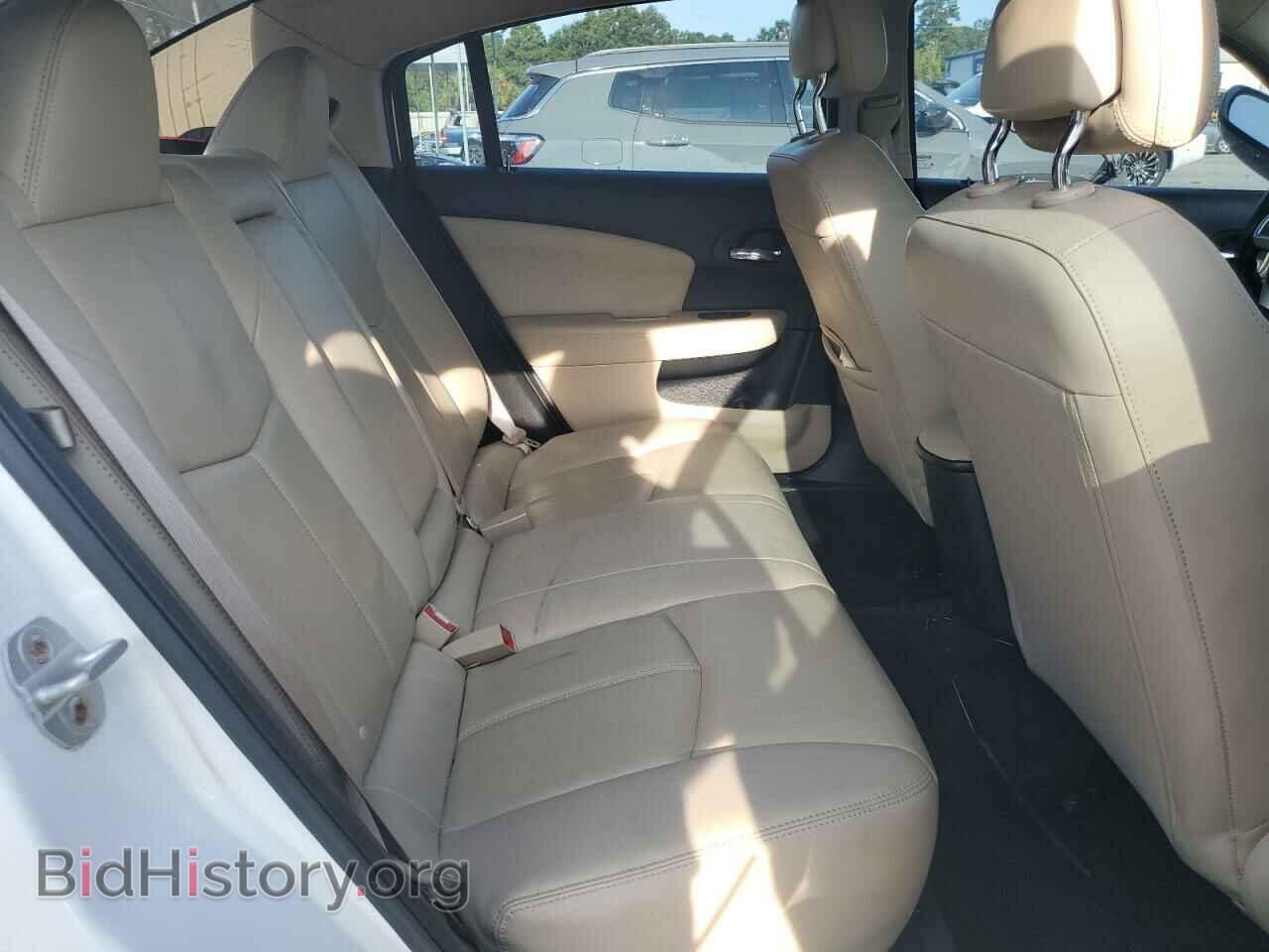 2011 CHRYSLER 200 - VIN: 1C3BC2FB6BN548261 - Photo 10