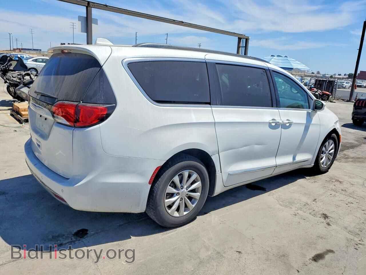 2017 CHRYSLER PACIFICA - VIN: 2C4RC1BG5HR572455 - Фото 3