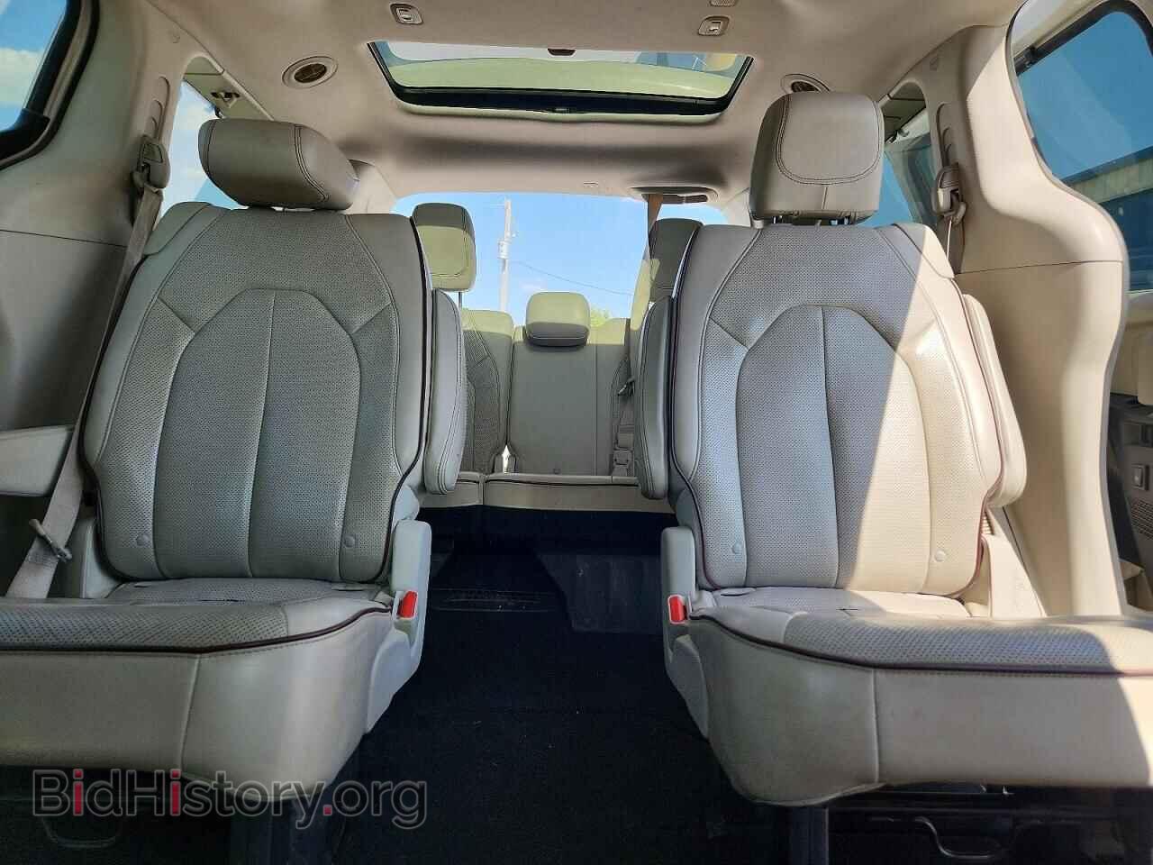 2017 CHRYSLER PACIFICA - VIN: 2C4RC1GG5HR564932 - Photo 10