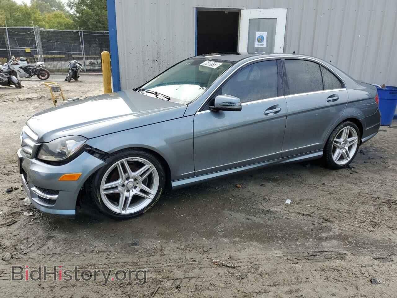 Photo WDDGF8BB2CR205643 - MERCEDES-BENZ C-CLASS 2012