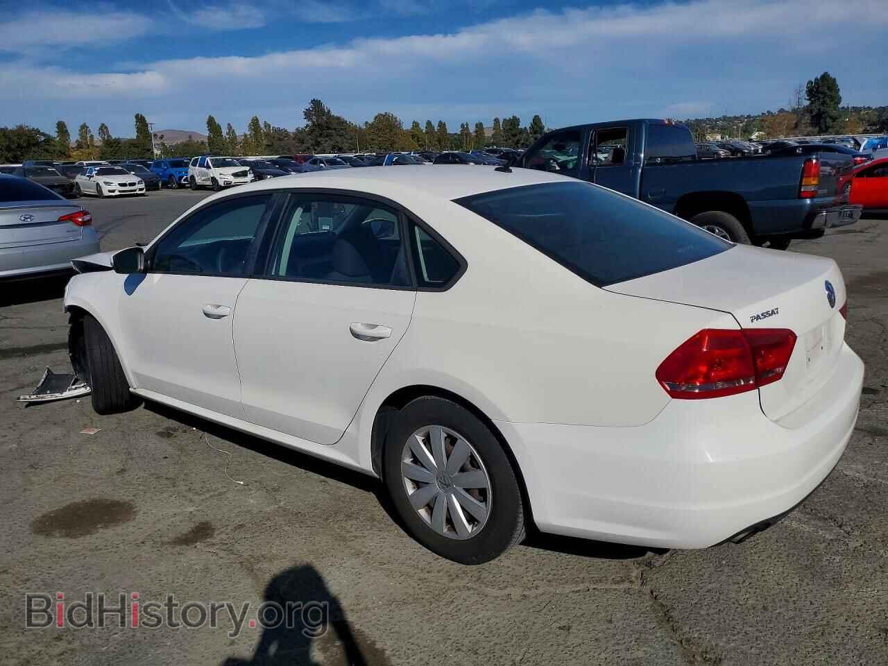 2013 VOLKSWAGEN PASSAT - VIN: 1VWAP7A36DC124230 - Photo 2