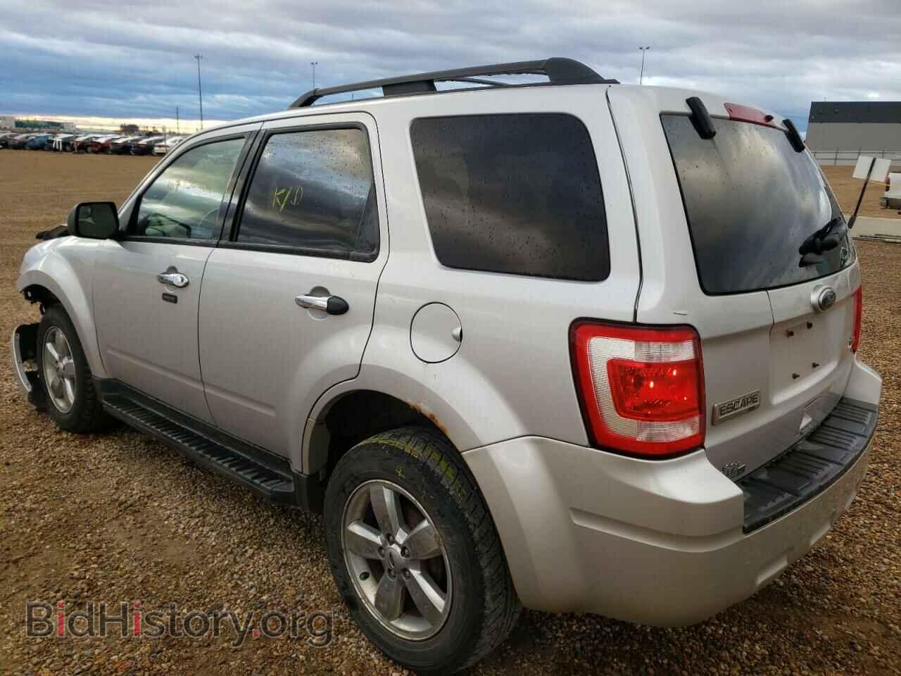 2011 FORD ESCAPE - VIN: 1FMCU0DG2BKB93926 - Фото 3
