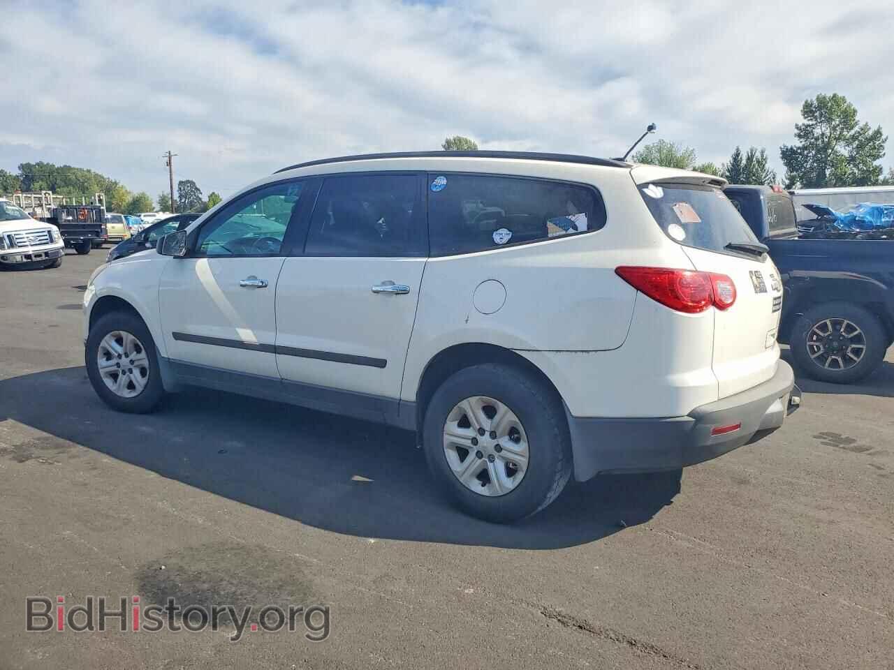 2012 CHEVROLET TRAVERSE - VIN: 1GNKRFED2CJ423746 - Photo 2