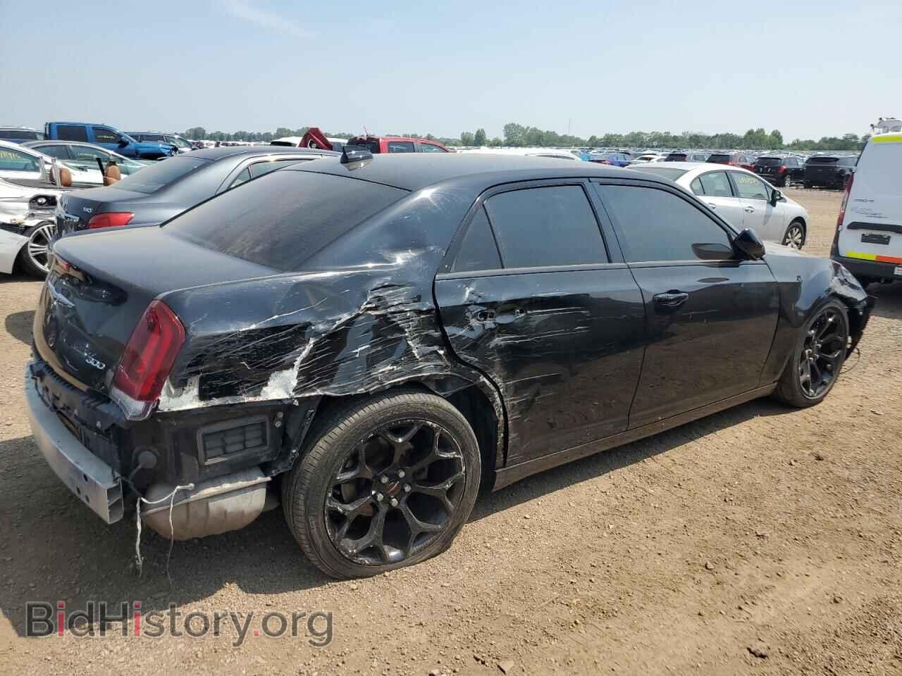 2019 CHRYSLER 300 - VIN: 2C3CCABG8KH535973 - Фото 3