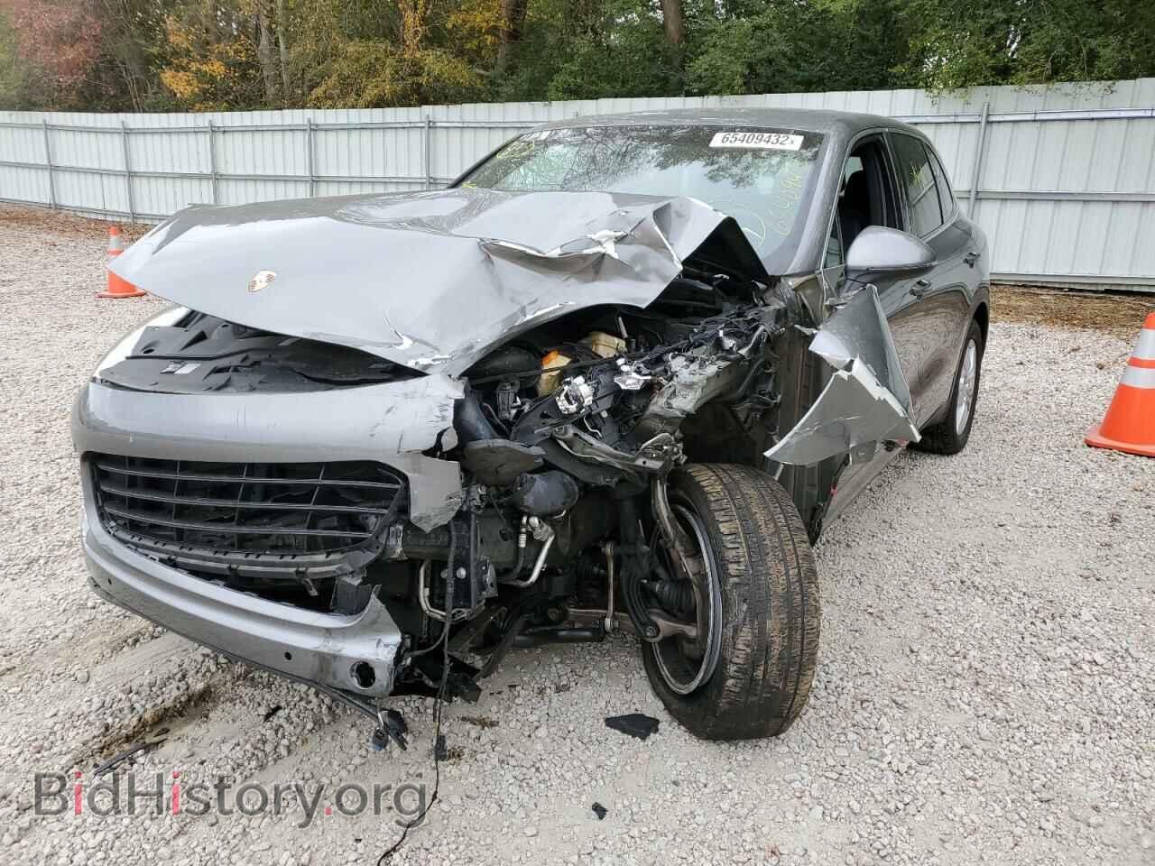 2016 PORSCHE CAYENNE - VIN: WP1AA2A25GLA04081 - Photo 2