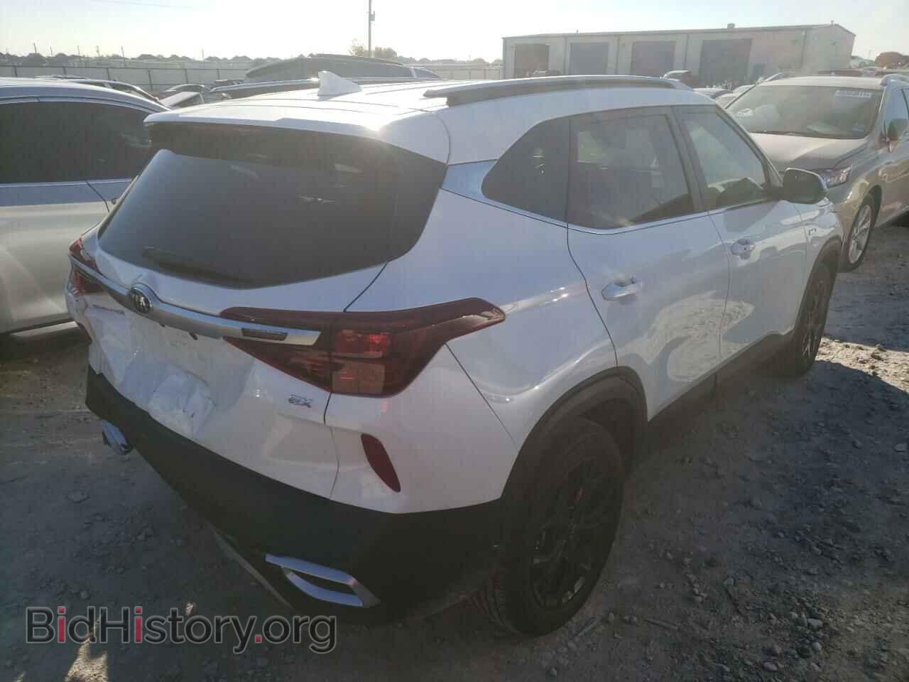 2021 KIA SELTOS - VIN: KNDERCAA8M7126513 - Фото 4
