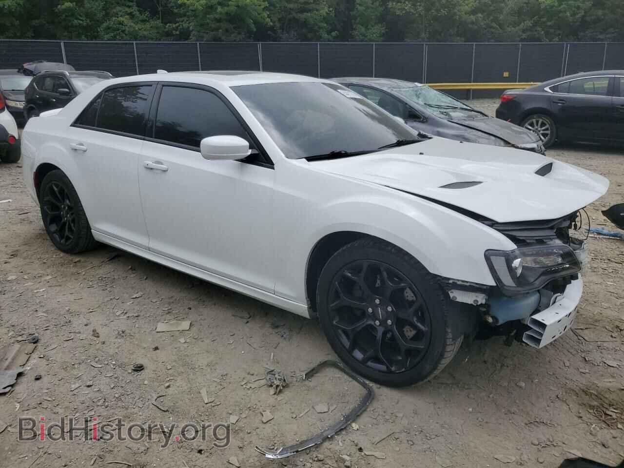 2019 CHRYSLER 300 - VIN: 2C3CCABT4KH580342 - Фото 4