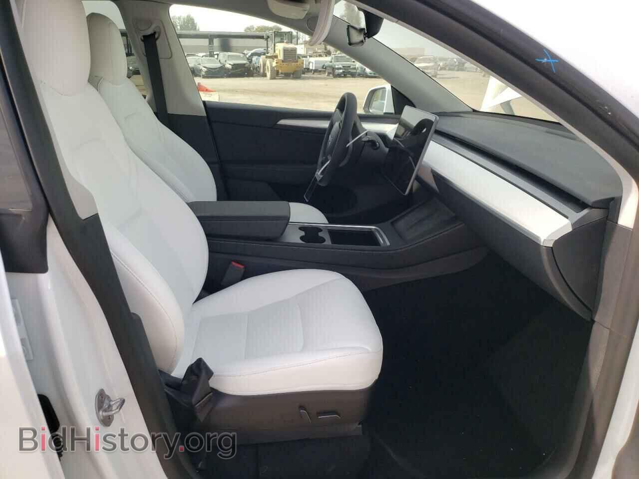2022 TESLA MODEL Y - VIN: 7SAYGDEE8NF557809 - Фото 5