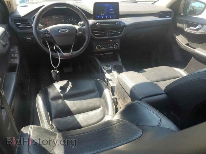 2020 Ford ESCAPE (VIN 1FMCU9H90LUA50804) — фото 8 из 14