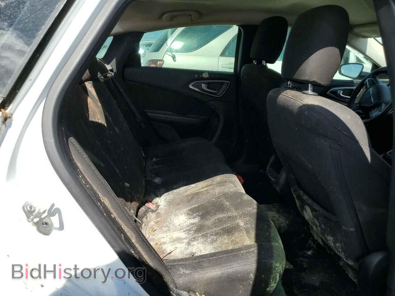 2016 CHRYSLER 200 - VIN: 1C3CCCAB0GN107797 - Фото 6