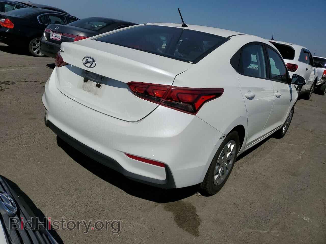 2018 HYUNDAI ACCENT - VIN: 3KPC24A32JE017964 - Фото 3