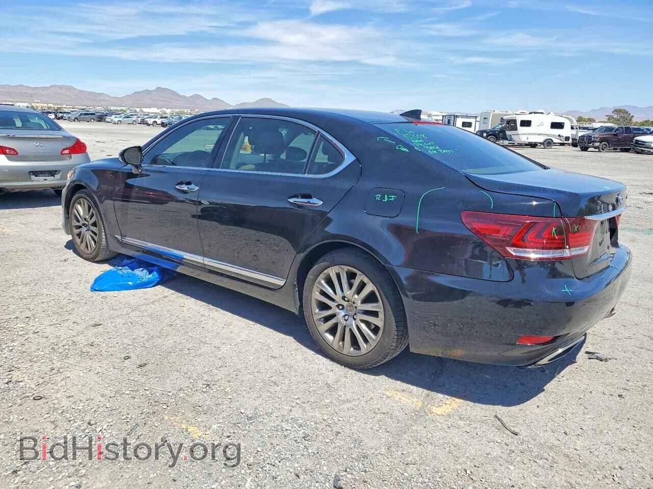 2016 LEXUS LS460 - VIN: JTHGL5EF4G5056048 - Photo 2