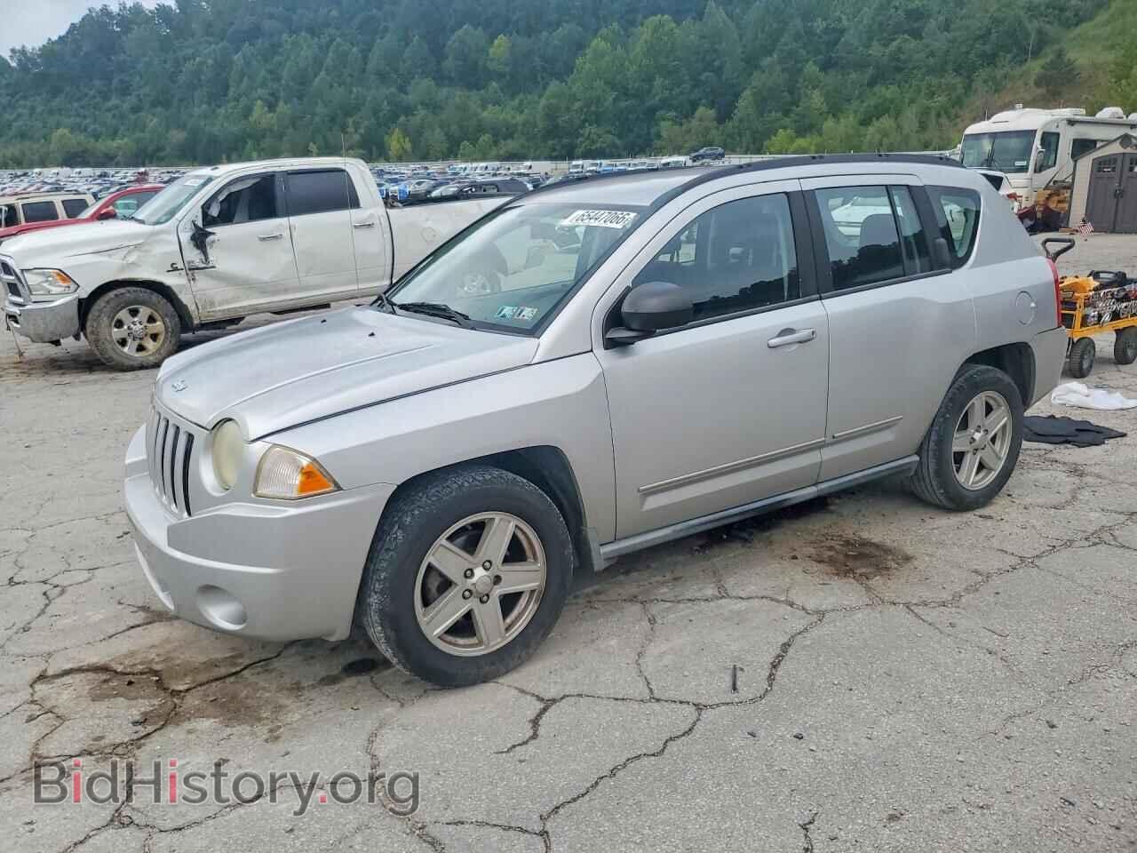 Фотография 1J4NT4FB6AD589704 - JEEP COMPASS 2010